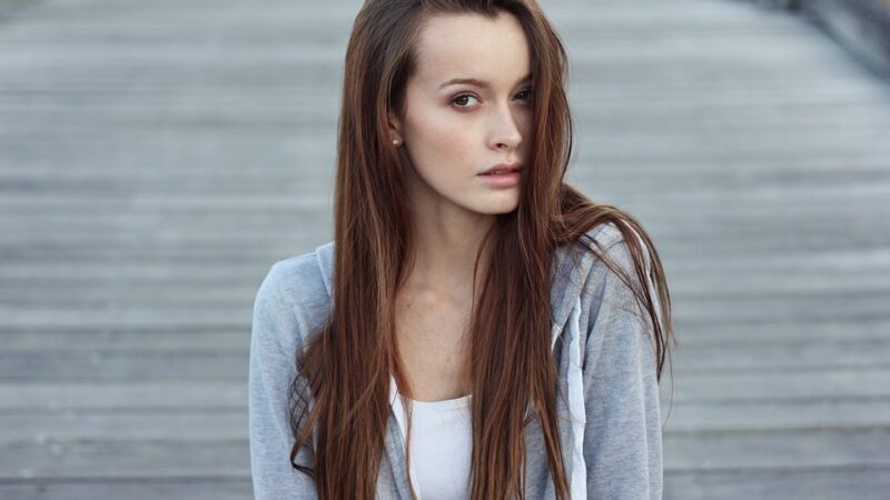 Perfumy i preparaty poprawiające urodę – w jakim miejscu poszukiwać niskich cen?