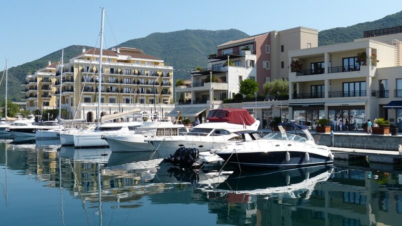 Profesjonalna sprzedaż łodzi motorowych Uttern